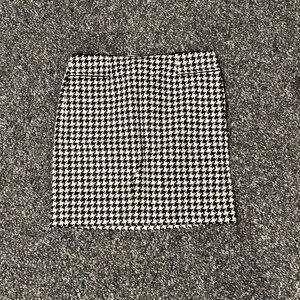 White House Black Market Black and White Pencil Skirt